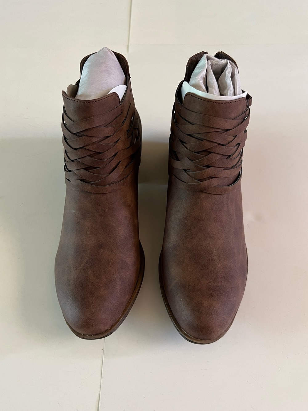 New in Box Sugar Size 9 Rhett Brown Ankle Boots Booties Shoes Low Heel - Picture 2 of 8